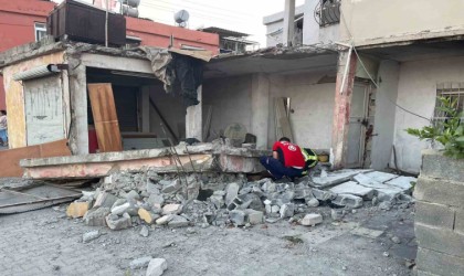 Tarsusta evin duvarı çöktü: 1 çocuk yaralandı