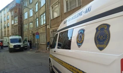 Tartıştığı annesini öldürdü