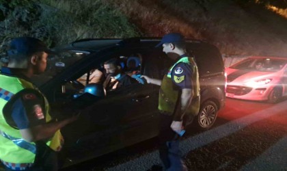 Trafik jandarma ekipleri alkollü araç denetimi yaptı