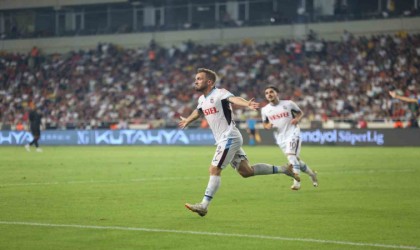 Trendyol Süper Lig: Hatayspor: 0 - Trabzonspor: 1 (İlk yarı)
