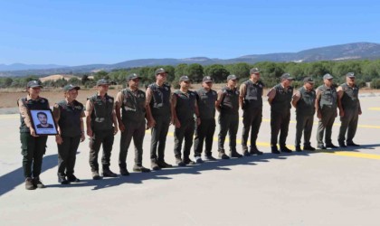 Türk pilot Tutuk, Eskişehire uğurlandı