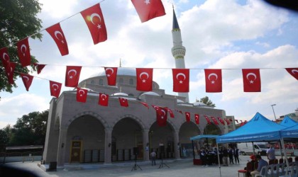 Ümmet Cami dualarla açıldı