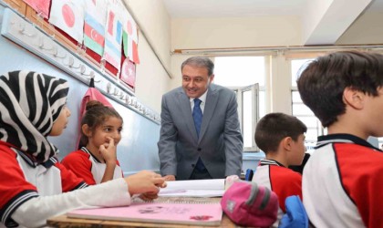 Vali Şıldak, “Genç nüfusumuzu iyi değerlendirmeliyiz”