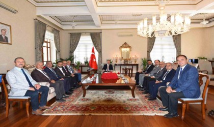 Vali Ünlüye Hayırlı olsun ziyaretleri sürüyor