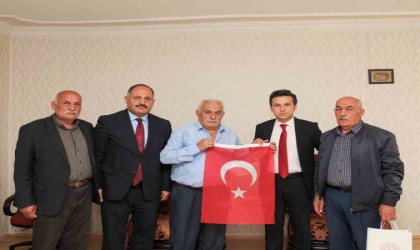 Vali Yardımcısı Karadağdan Kıbrıs gazisine ziyaret