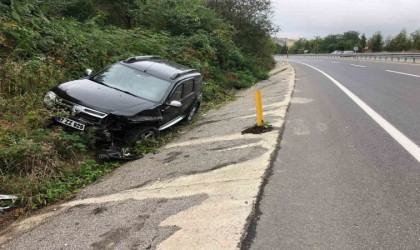 Yağmurda ıslanan yol kazaya neden oldu