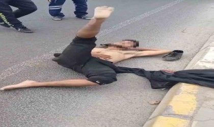 Yerlere yattı, polisin önünde dans etti