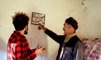 100 yıllık tarihi evin duvarından indirilmeyen 49 yıllık şehit resmi