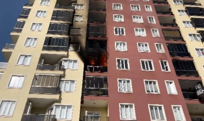 11 katlı binadaki yangında mahsur kalan 1’i çocuk, 6 kişi kurtarıldı