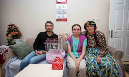 15 yaşındaki bedensel engelli Melikenin yüzünü güldüren hediye