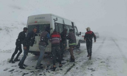 3 bin rakımlı Karabet Geçidinde tipinin ardından güneş açtı