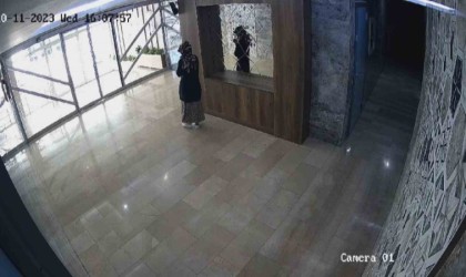 800 bin TLlik hırsızlık yapan 2 kadın tutuklandı