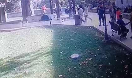 Abdest alan adamın cüzdanını çaldılar