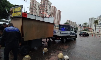 Adanada “gece dönercileri”ne zabıta şoku