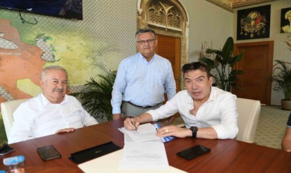 Aksu Merkez Caminin iç düzenlemesine Kırbıyıktan destek