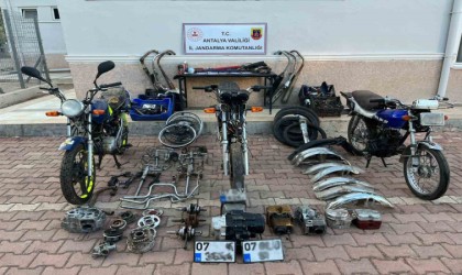 Antalyada milyonluk motosiklet parçası operasyonu