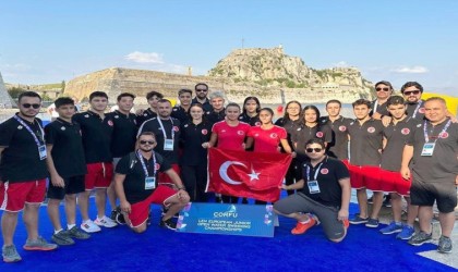 Antalyasporlu genç yüzücüler Avrupada yarıştı