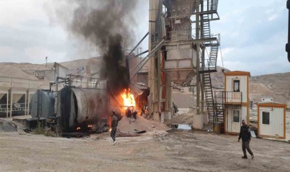 Asfalt şantiyesinde korkutan yangın