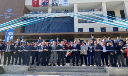 Bakan Bak: “467 tane gençlik merkezimizde gençlerimizle bir aradayız”