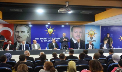 Bakan Bolat, AK Parti Gaziantep teşkilatı ile buluştu