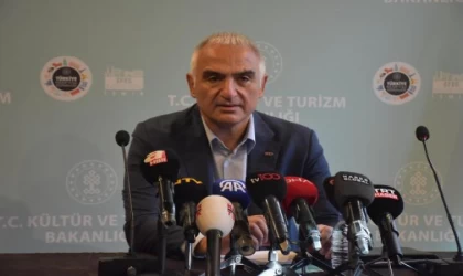 Bakan Ersoy: Efes Kültür Yolu Festivali’yle İzmir sanata doyacak