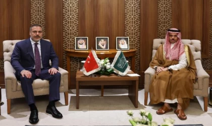 Bakan Fidan, Suudi Arabistanlı ve Kuveytli mevkidaşlarıyla görüştü