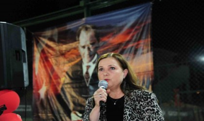 Balçovada Cumhuriyet Tenis Turnuvası öğrencilere burs oldu