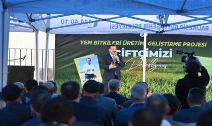 Balıkesir Büyükşehirden üreticiye süt otu tohumu desteği