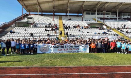 Bandırmada, 29 Ekim Cumhuriyet Bayramı 100. Yıl Atletizm Yarışmaları düzenlendi