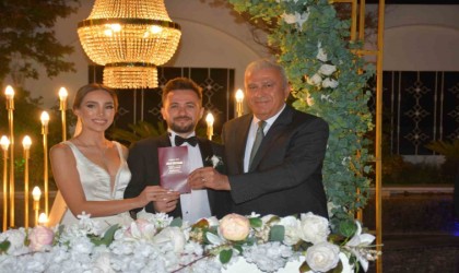 Başkan Atay genç çiftin şahitliğini yaptı