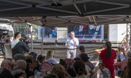 Başkan Seçer, Evimiz Atölye Projesinde eğitim alan kadın ve çocuklarla buluştu
