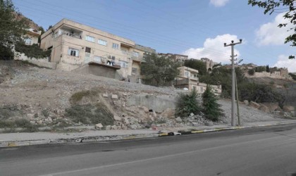 Betonarme binalar yıkılıyor tarihi Mardin gün yüzüne çıkıyor