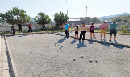 Bocce turnuvasında doyasıya eğlendiler