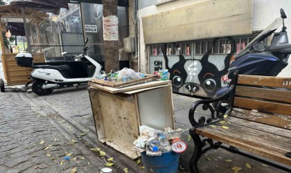 Bu uyarı da çöplere engel olamadı