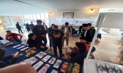 Burdurda emniyet ekiplerinden üniversite öğrencilerine bilgilendirme faaliyeti düzenlendi