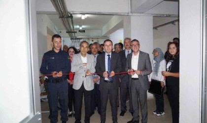 Burdurlu öğretmenden Cumhuriyetin 100. Yılı Resim Sergisi