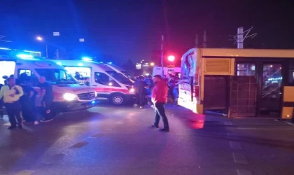 Bursa’da iki halk otobüsü çarpıştı: 6 yaralı