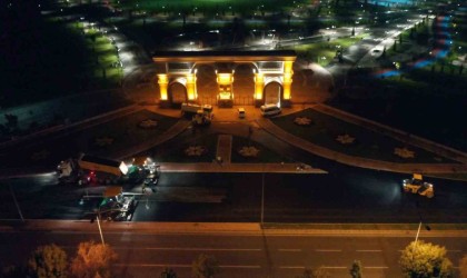 Büyükşehir Belediyesinden gece mesaisi