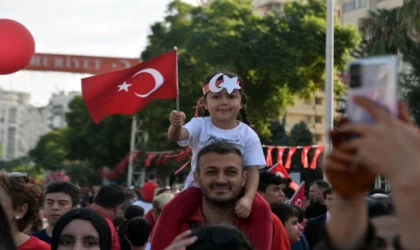 Çukurova’da Cumhuriyet Bayramı coşkusu