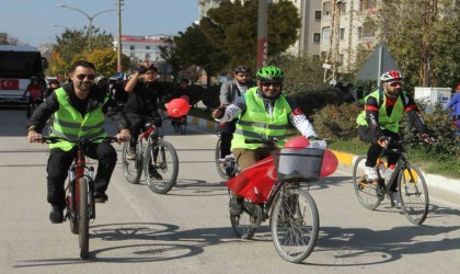Cumhuriyetin 100. yılı anısına bisiklet turu düzenlendi