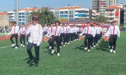 Cumhuriyetin 100. yılına özel kurulan 100 kişilik bandoya tam not