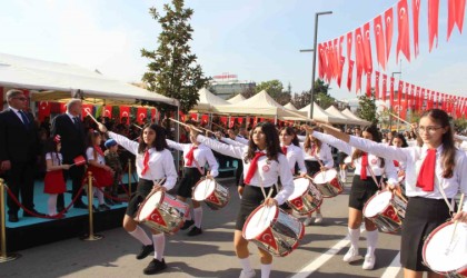 Cumhuriyetin 100. yılında TED göz kamaştırdı