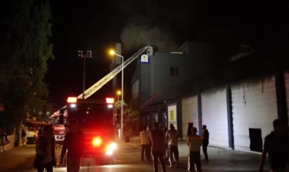 Depodaki yangında 7 bin lastik yandı