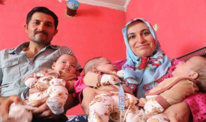 Depremde yuvaları yıkılan aile üçüz bebekleriyle yeniden hayata tutundu