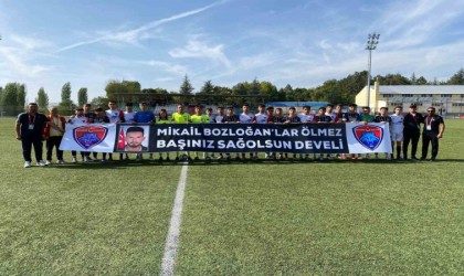 Develili şehit, futbol maçı öncesi pankart ile anıldı