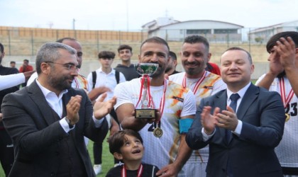 Edremitte ‘Geleneksel Mahalleler Arası Futbol Turnuvası sona erdi