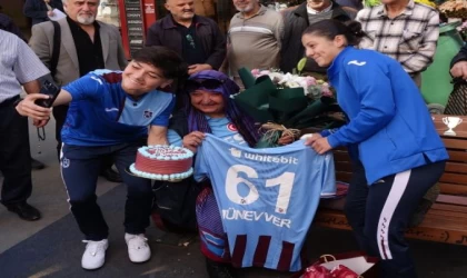 Fanatik Trabzonspor taraftarı Münevver Taflan’a doğum günü sürprizi