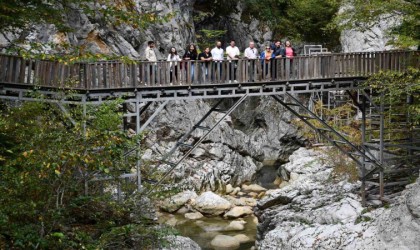 Gastronomi Kongresi için gelen davetliler kanyon ve şelaleyi gezdi