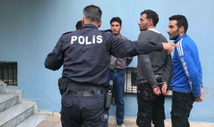 Göçmenler şehiriçinde 7 kilometre süren kovalamaca sonucu kıskıvrak yakalandı