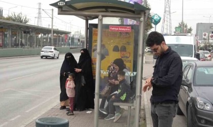 Halk otobüsü şoförünün kadın yolcuların konuşmasından psikolojisi bozuldu